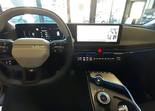 Vehicle image 12 Vehicle image 12