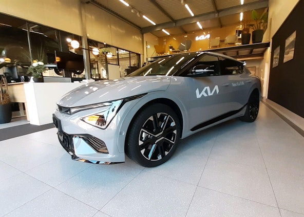 First vehicle image First vehicle image