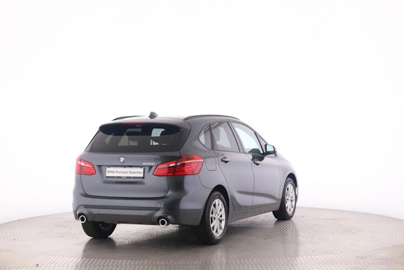 BMW 220i Active Tourer 1