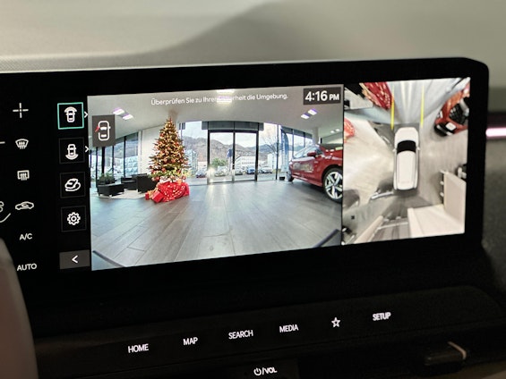 Vehicle image 15 Vehicle image 15