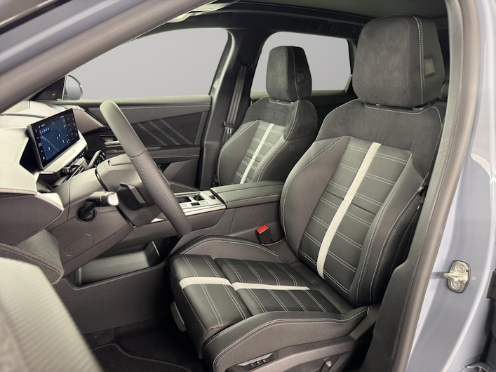 Vehicle image OPEL GRANDLAND