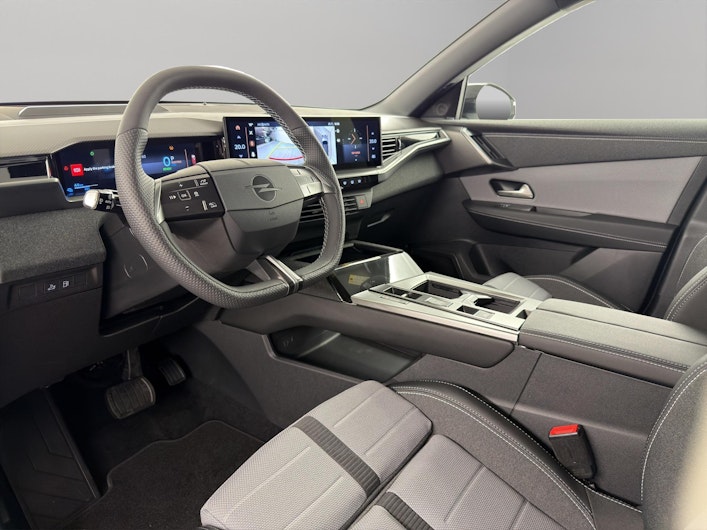 Vehicle image OPEL GRANDLAND