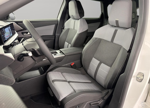 Vehicle image 5 Vehicle image 5