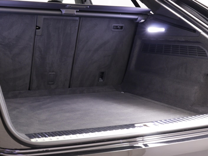 Vehicle image AUDI RSQ8