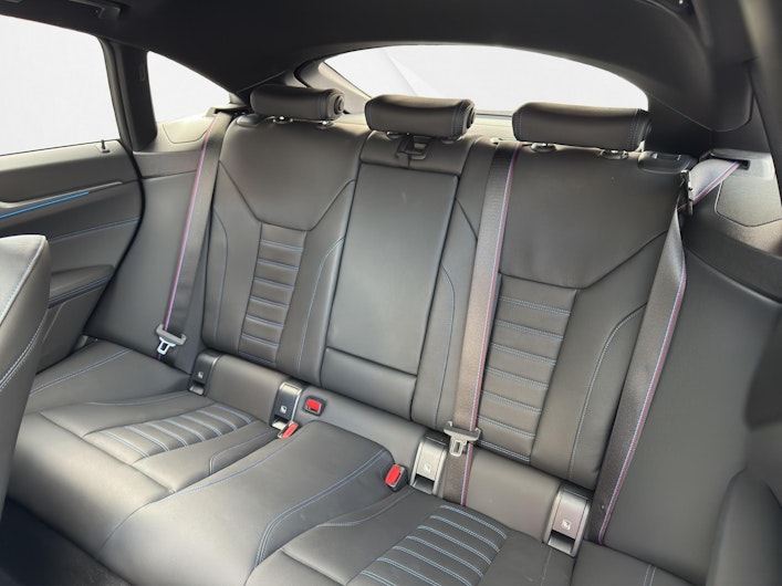 Vehicle image BMW i4