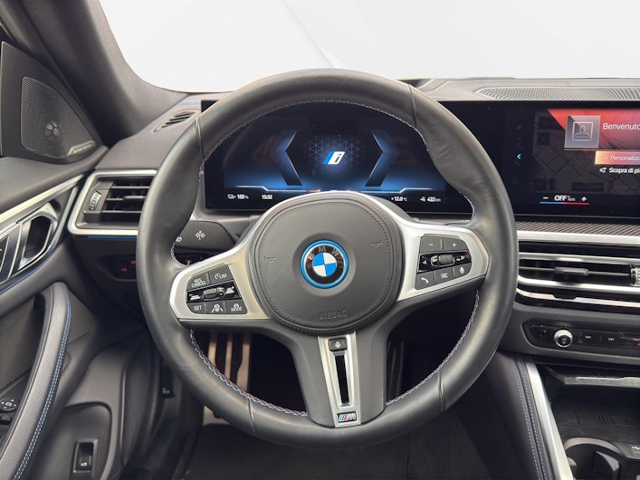 Vehicle image BMW i4