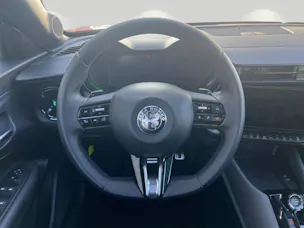 Alfa Romeo Junior 1.2 Ibrida Speciale Tech Sky