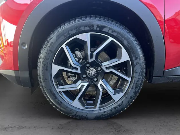 Alfa Romeo Junior 1.2 Ibrida Speciale Tech Sky