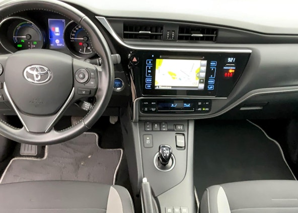 Vehicle image 16 Vehicle image 16