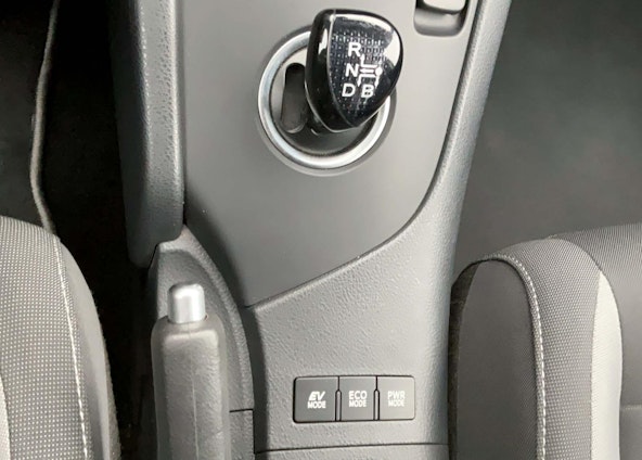 Vehicle image 15 Vehicle image 15