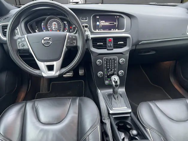 Volvo V40 1.5 T3 R-Design S/S