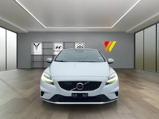 Volvo V40 1.5 T3 R-Design S/S