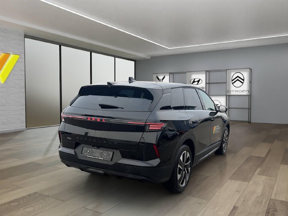 Vehicle image 6 Vehicle image 6