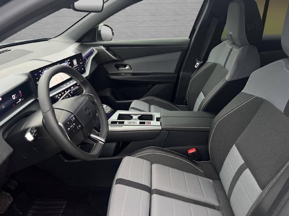 Vehicle image 7 Vehicle image 7