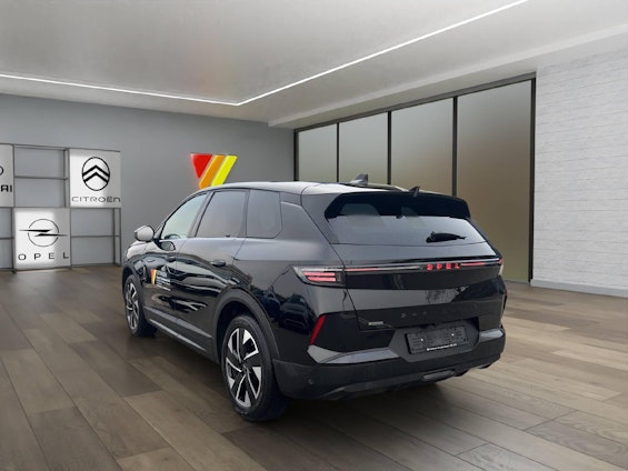 Vehicle image 4 Vehicle image 4