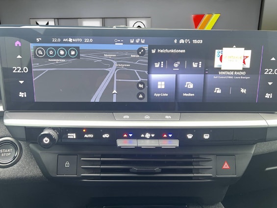 Vehicle image 10 Vehicle image 10