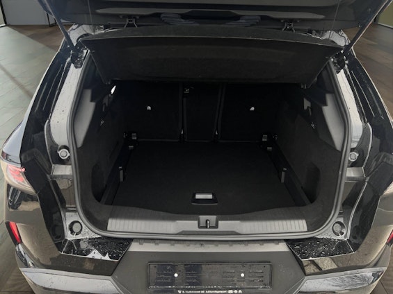 Vehicle image 14 Vehicle image 14