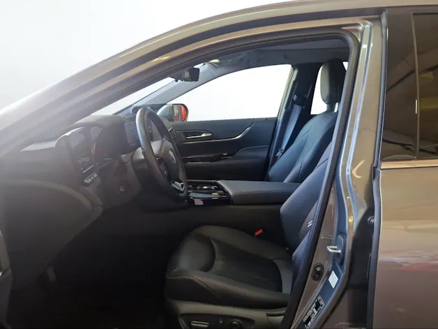 Toyota Mirai Fuel Cell Platinum