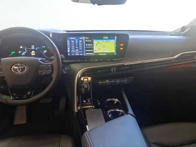 Toyota Mirai Fuel Cell Platinum