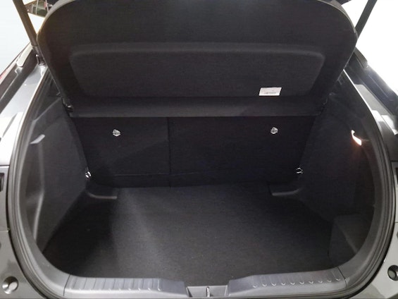 Vehicle image 6 Vehicle image 6