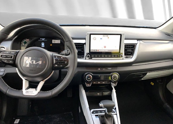 Vehicle image 4 Vehicle image 4