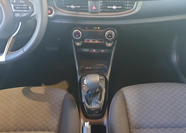 Vehicle image 14 Vehicle image 14