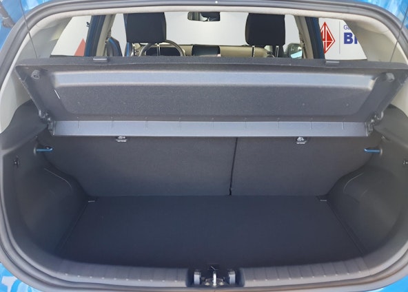 Vehicle image 9 Vehicle image 9