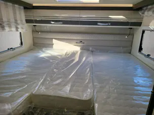 Ford Transit Roller Team Kronos 285 TL für 5 Personen