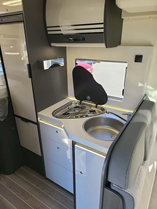 Ford Transit Roller Team Kronos 285 TL für 5 Personen