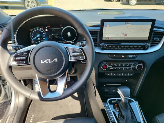 Vehicle image 10 Vehicle image 10