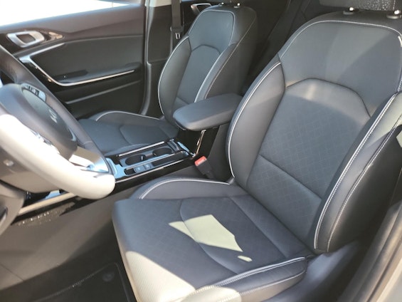 Vehicle image 8 Vehicle image 8