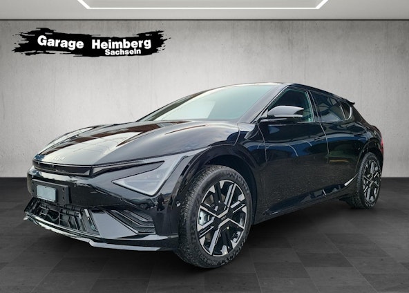 First vehicle image First vehicle image