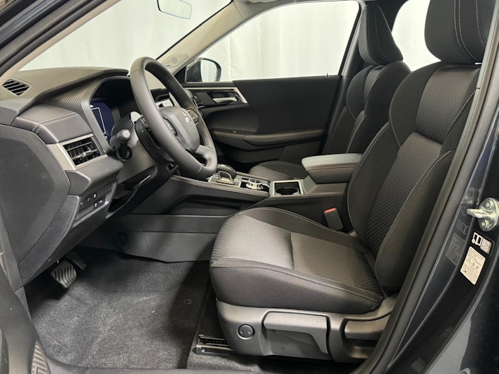 Vehicle image MITSUBISHI OUTLANDER