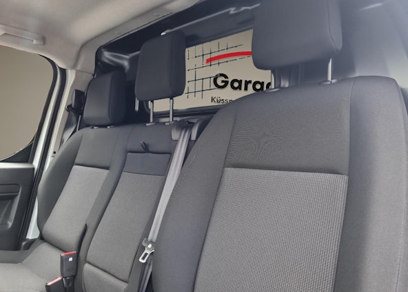 Vehicle image 9 Vehicle image 9