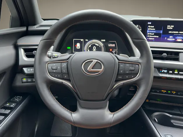 Lexus UX 300e Excellence elektrisch 54,3 kWh