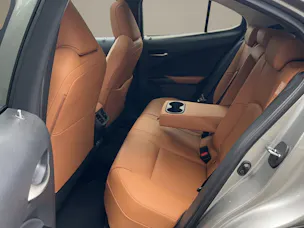 Lexus UX 300e Excellence elektrisch 54,3 kWh