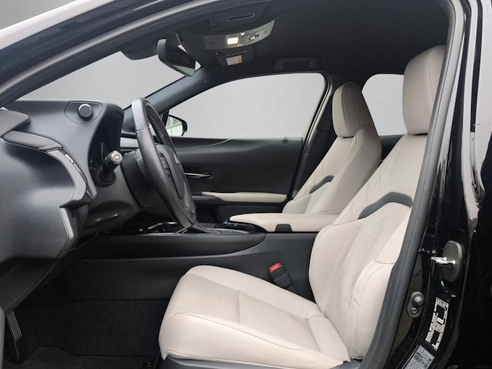 Vehicle image LEXUS UX