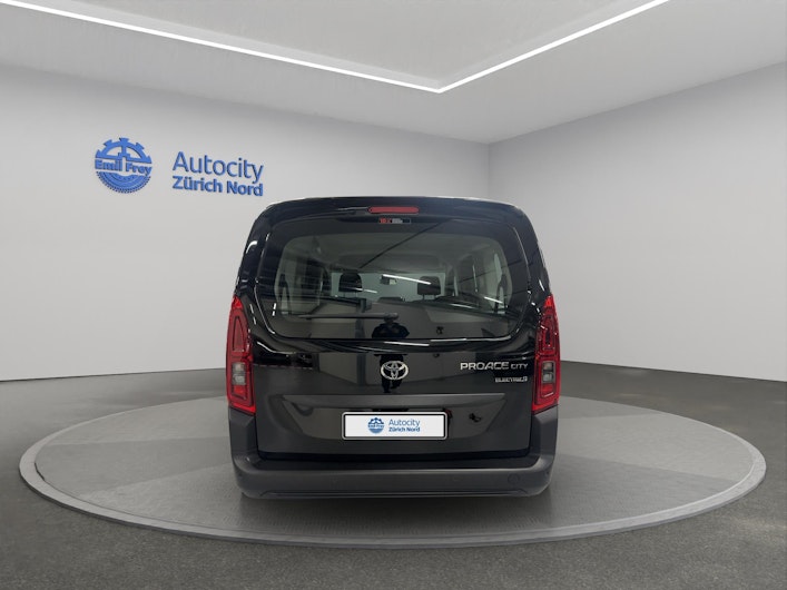 Vehicle image TOYOTA PROACE CITY VERSO