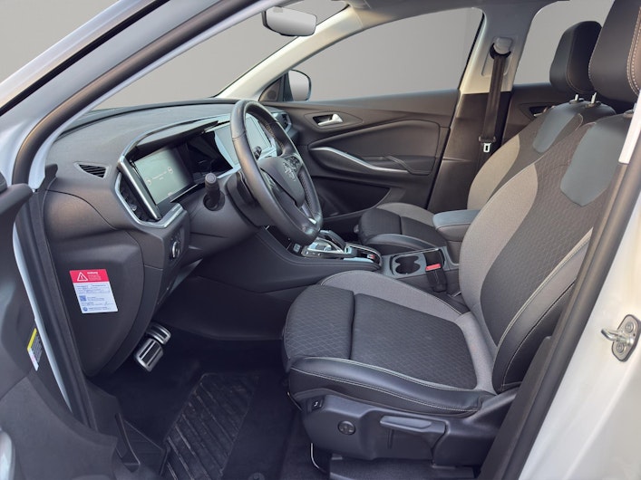 Vehicle image OPEL GRANDLAND