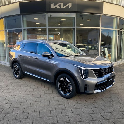 First vehicle image