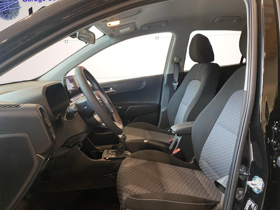 Vehicle image 22