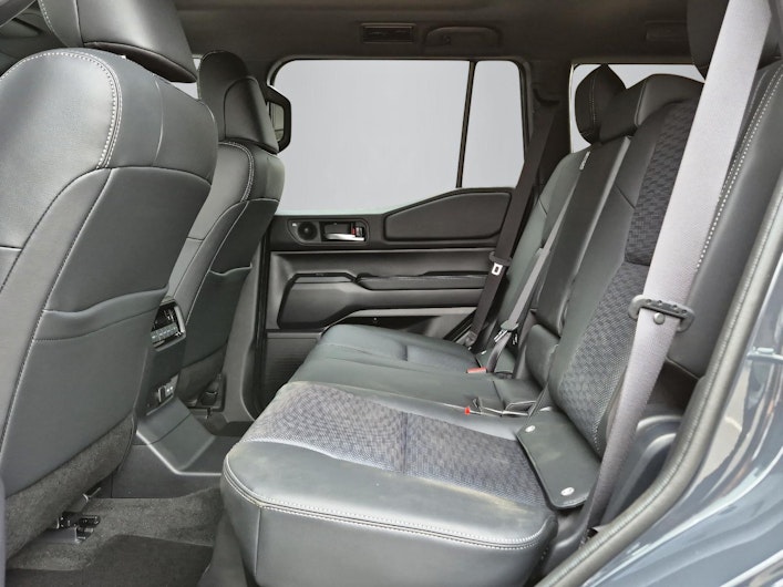 Vehicle image TOYOTA LANDCRUISER