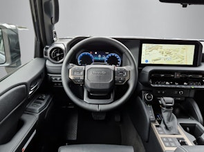 Vehicle image TOYOTA Land Cruiser 2.8 D Invincible