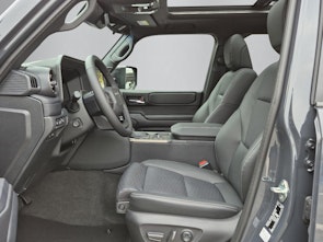 Vehicle image TOYOTA Land Cruiser 2.8 D Invincible