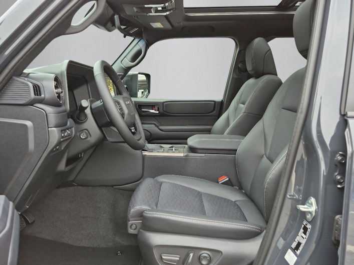 Vehicle image TOYOTA LANDCRUISER