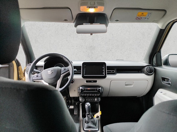 Vehicle image 16