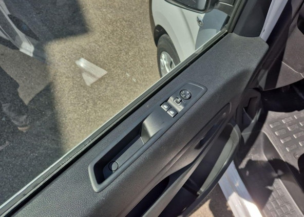 Vehicle image 29 Vehicle image 29