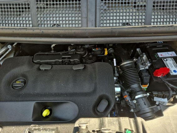 Vehicle image 15 Vehicle image 15