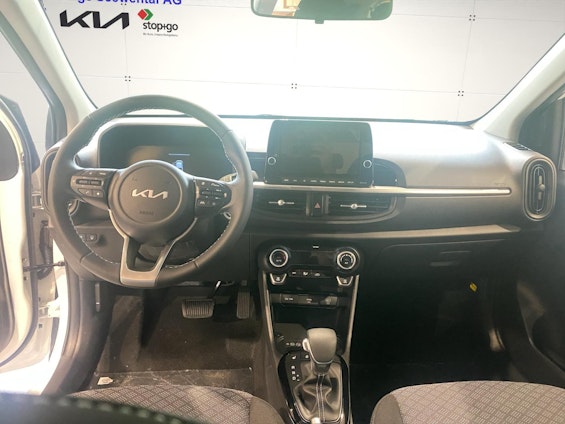 Vehicle image 6 Vehicle image 6