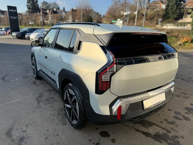 Kia EV3 81 kWh Earth+